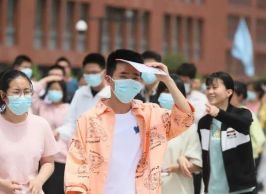 高考封路的規(guī)定是怎么樣的?高考交通管制送考生的車可以進嗎 高考封路的規(guī)定是怎么樣的?高考交通管制送考生的車可以進嗎