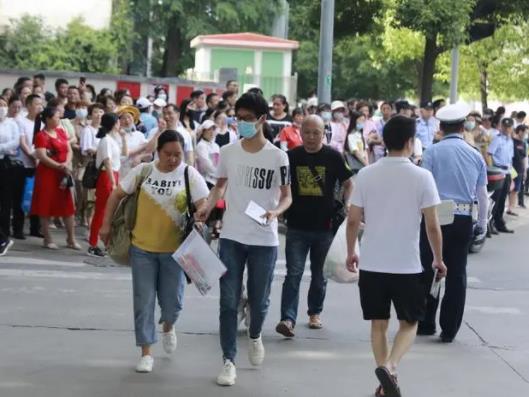 為什么高考前學校都會放假?高考高中生放幾天假 為什么高考前學校都會放假?高考高中生放幾天假
