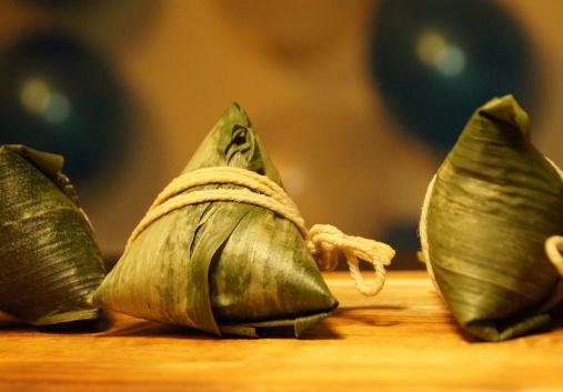 粽子一般會(huì)包成哪些不同的形狀?粽子煮熟后可以一直泡在水里嗎 粽子一般會(huì)包成哪些不同的形狀?粽子煮熟后可以一直泡在水里嗎