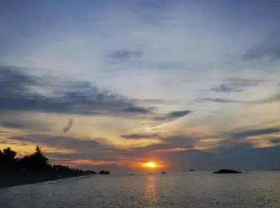 7月份35°的高溫有哪幾天?7月份高溫天氣還要持續多久才能降溫 7月份35°的高溫有哪幾天?7月份高溫天氣還要持續多久才能降溫