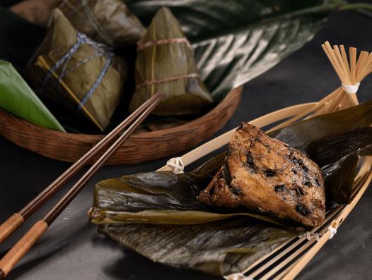 粽子在25度能放一夜嗎?粽子放小蘇打還是食用堿好吃 粽子在25度能放一夜嗎?粽子放小蘇打還是食用堿好吃