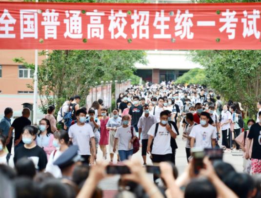 高考成績比平時成績高是真的嗎?高考可以帶有金屬的眼鏡嗎 高考成績比平時成績高是真的嗎?高考可以帶有金屬的眼鏡嗎