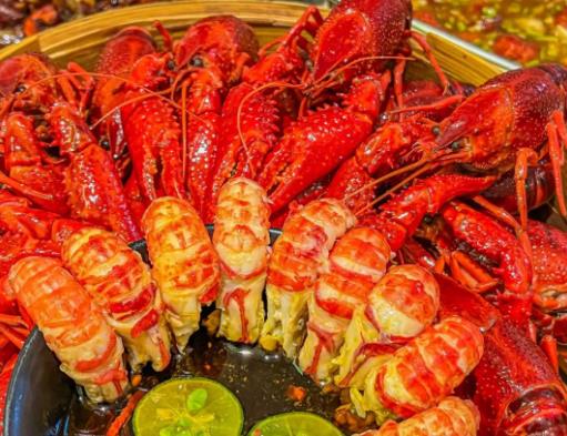 8月份的小龍蝦還有肉嗎?小龍蝦熟了是紅色還是橙色的 8月份的小龍蝦還有肉嗎?小龍蝦熟了是紅色還是橙色的