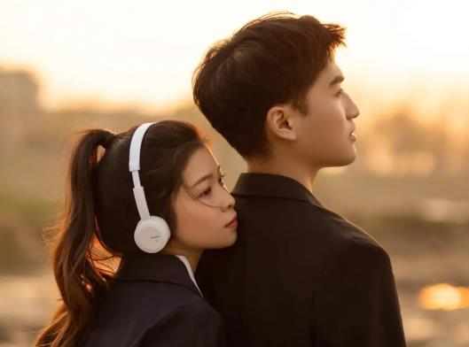 為什么現(xiàn)在的男生越來越女性化?為什么現(xiàn)在的男生都不主動(dòng)追女生了 為什么現(xiàn)在的男生越來越女性化?為什么現(xiàn)在的男生都不主動(dòng)追女生了