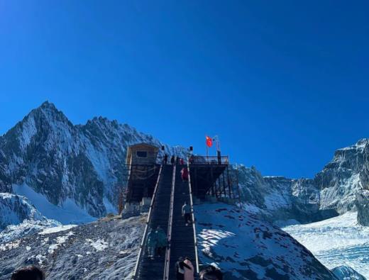 爬完玉龍雪山可以洗澡嗎?玉龍雪山高反嚴(yán)重嗎 爬完玉龍雪山可以洗澡嗎?玉龍雪山高反嚴(yán)重嗎