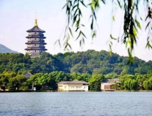 9月份登陸杭州的臺(tái)風(fēng)多不多?9月份去杭州穿什么衣服合適 9月份登陸杭州的臺(tái)風(fēng)多不多?9月份去杭州穿什么衣服合適