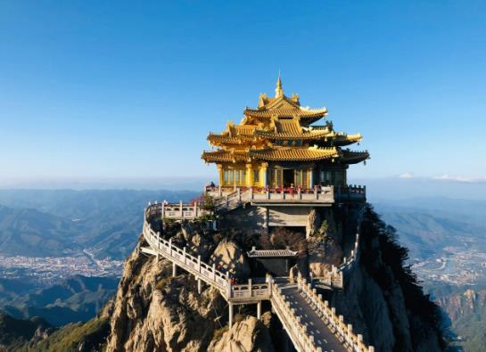 老君山冬季去的人多么?老君山坐索道以后自己還要爬多高 老君山冬季去的人多么?老君山坐索道以后自己還要爬多高