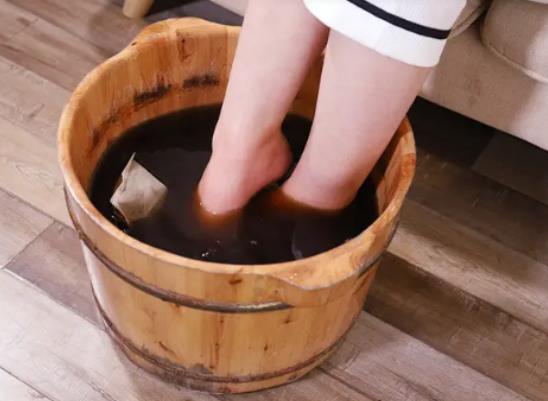 洗腳木桶長期不用漏水怎么辦?泡腳的木桶有油漆味怎么辦 洗腳木桶長期不用漏水怎么辦?泡腳的木桶有油漆味怎么辦