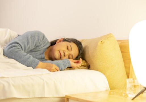 每天睡4個小時就睡不著了要吃安眠藥嗎?每天睡4個小時能活多久 每天睡4個小時就睡不著了要吃安眠藥嗎?每天睡4個小時能活多久