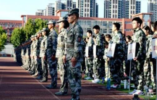 大學(xué)軍訓(xùn)能不能染頭發(fā)?大學(xué)軍訓(xùn)染了頭發(fā)怎么辦 大學(xué)軍訓(xùn)能不能染頭發(fā)?大學(xué)軍訓(xùn)染了頭發(fā)怎么辦