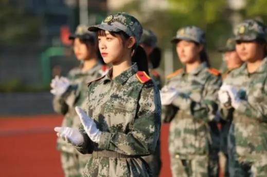 軍訓抽筋是什么原因?軍訓腳后跟疼如何緩解 軍訓抽筋是什么原因?軍訓腳后跟疼如何緩解