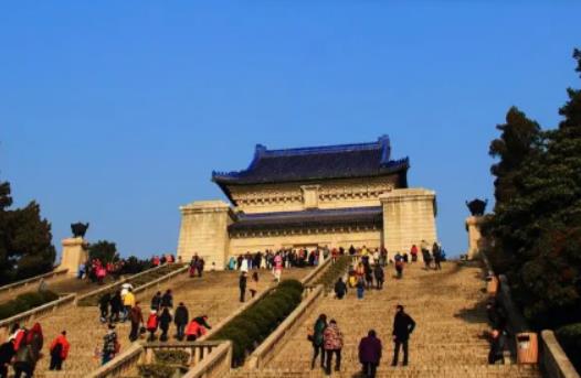 南京跨年地鐵會(huì)延長運(yùn)營時(shí)間嗎?南京煙花表演最佳觀賞點(diǎn)是哪 南京跨年地鐵會(huì)延長運(yùn)營時(shí)間嗎?南京煙花表演最佳觀賞點(diǎn)是哪