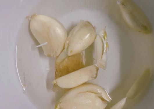 大蒜菌核病是怎么引起的?種大蒜怎么選種子 大蒜菌核病是怎么引起的?種大蒜怎么選種子
