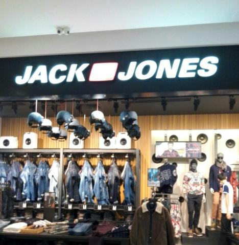 十大男裝品牌排行榜,海瀾之家號稱男人的衣柜、雅戈爾主要做正裝 十大男裝品牌排行榜,海瀾之家號稱男人的衣柜、雅戈爾主要做正裝
