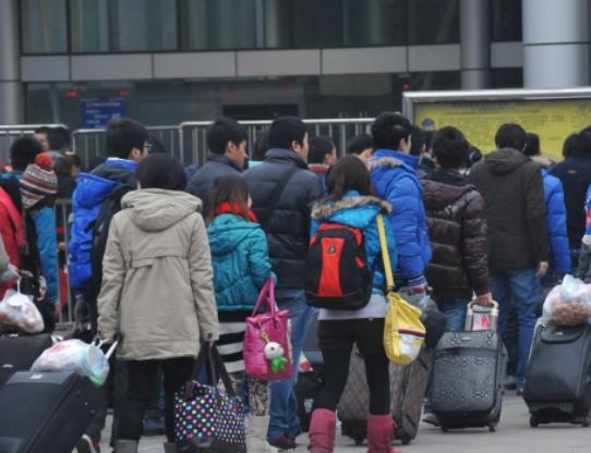 2024年春運(yùn)期間火車站窗口會留票嗎?今年春運(yùn)加班火車什么時間開售 2024年春運(yùn)期間火車站窗口會留票嗎?今年春運(yùn)加班火車什么時間開售