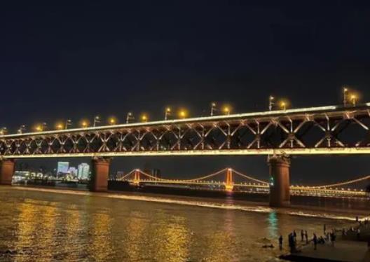 武漢2024年春節天氣是冷還是暖和?2024武漢過年的那天還有公交車嗎 武漢2024年春節天氣是冷還是暖和?2024武漢過年的那天還有公交車嗎