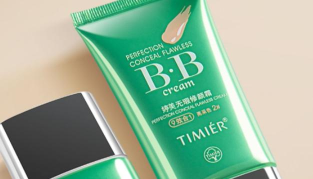 bb霜和粉底液的區別 45歲用粉底液還是bb霜好 bb霜和粉底液的區別 45歲用粉底液還是bb霜好
