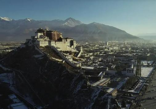 中國十大值得去的景點排行榜,稻城亞丁、黃山風景區洗禮你的心靈 中國十大值得去的景點排行榜,稻城亞丁、黃山風景區洗禮你的心靈