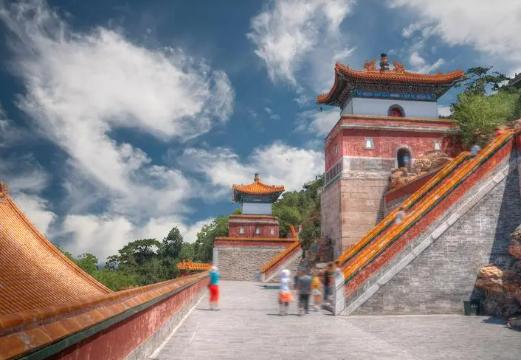 中國十大值得去的景點排行榜,稻城亞丁、黃山風景區洗禮你的心靈 中國十大值得去的景點排行榜,稻城亞丁、黃山風景區洗禮你的心靈