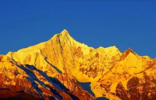 2024年云南6月份能看到日照金山嗎?2024年云南6月份是旅游淡季嗎 2024年云南6月份能看到日照金山嗎?2024年云南6月份是旅游淡季嗎