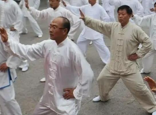 太極拳發(fā)勁技巧有哪些?太極拳如何做到開(kāi)胯 太極拳發(fā)勁技巧有哪些?太極拳如何做到開(kāi)胯