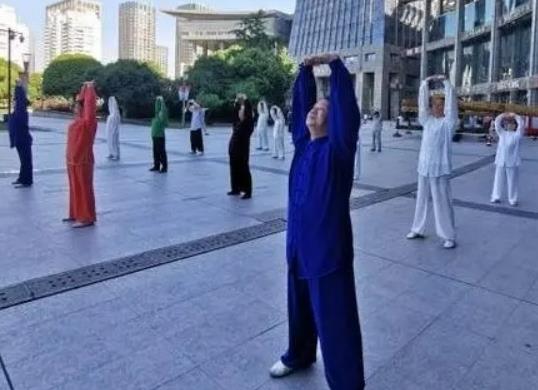 太極拳如何用意不用力?打太極拳有什么好處 太極拳如何用意不用力?打太極拳有什么好處