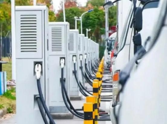 十大充電樁品牌排行,特斯拉充電樁能無限擴容、許繼充電樁綜合配套能力強 十大充電樁品牌排行,特斯拉充電樁能無限擴容、許繼充電樁綜合配套能力強