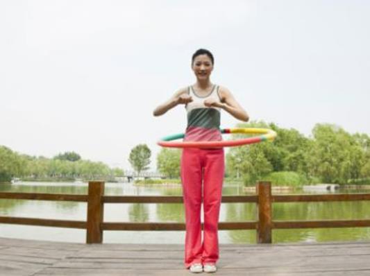 怎么轉呼啦圈安全?呼啦圈適合幾斤的女生 怎么轉呼啦圈安全?呼啦圈適合幾斤的女生
