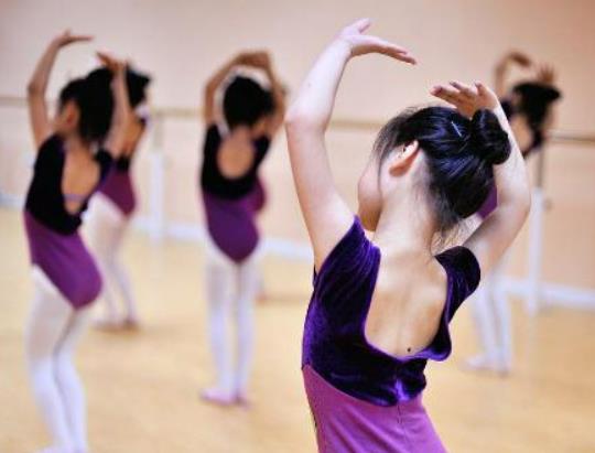 女孩學(xué)什么舞蹈比較好?舞蹈屬于體育還是藝術(shù) 女孩學(xué)什么舞蹈比較好?舞蹈屬于體育還是藝術(shù)