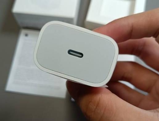蘋果充電器20w怎么辨別真假?蘋果充電器怎么查詢是不是正品