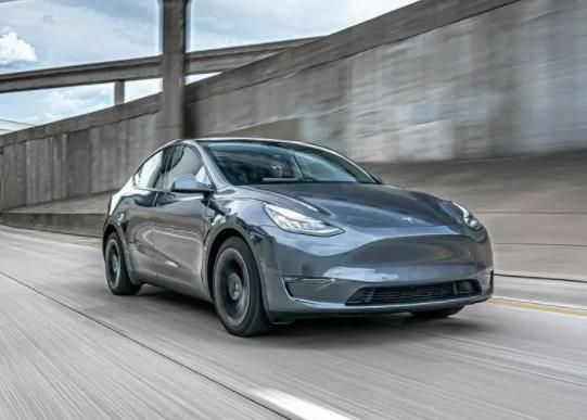 公司戶的二手車過戶費用高嗎?公司戶的二手車為什么便宜